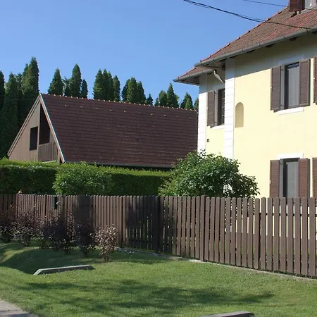 Balaton Vendeghaz Gæstehus